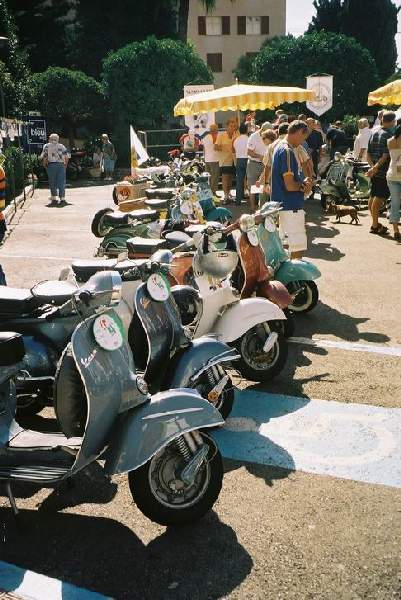 60 ans Vespa 49.jpg